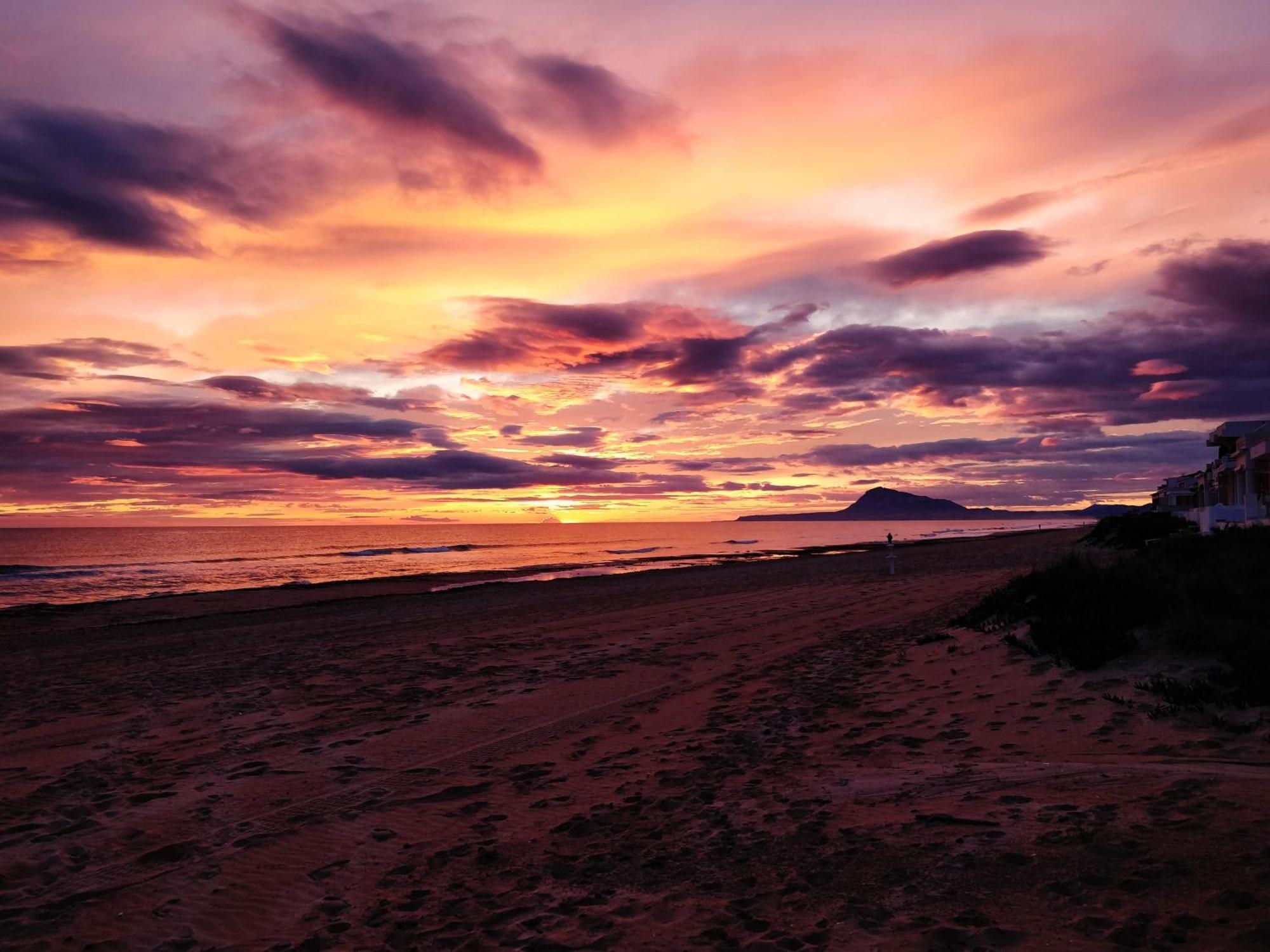 Hello Piles Beach Sofia Экстерьер фото